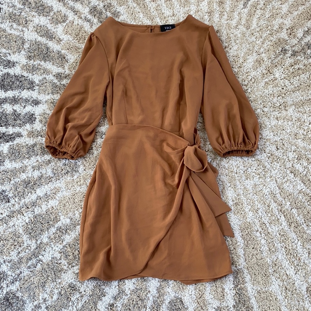 NWT! Vici Tie Dress